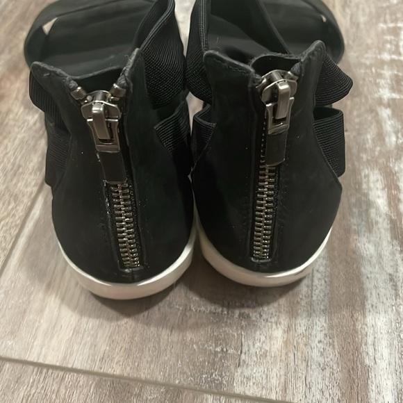 Eileen Fisher Kash Tumbled Nubuck Leather Black Mesh Zip Back Sandals Size 6.5 - Picture 6 of 13